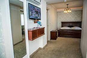 Hotel Megalos