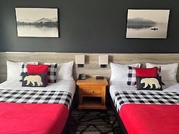 Mystic Isle Motel