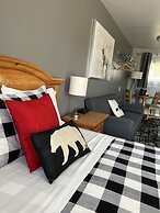 Mystic Isle Motel
