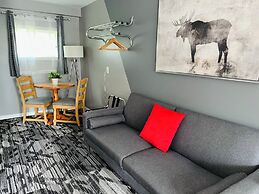 Mystic Isle Motel