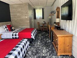 Mystic Isle Motel