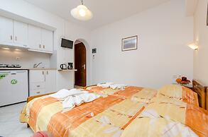 Antonia Studios
