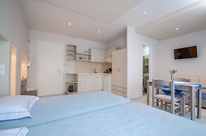 Antonia Studios