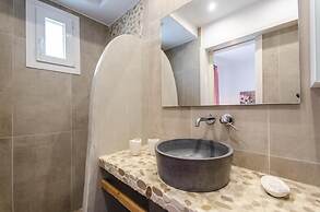 Antonia Studios