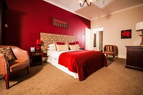 The Manor Hotel