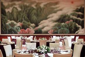 Renaissance Tianjin Lakeview Hotel