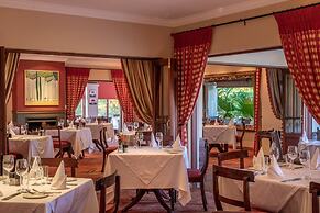Oliver's Restaurant & Lodge