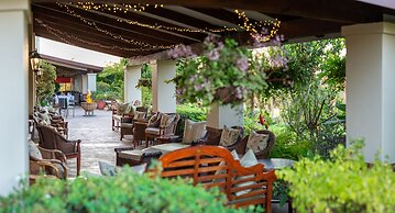 Oliver's Restaurant & Lodge