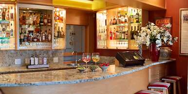 Oliver's Restaurant & Lodge