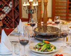 Oliver's Restaurant & Lodge