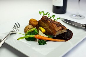Oliver's Restaurant & Lodge
