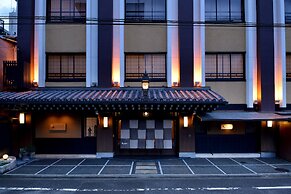 NISHIYAMA RYOKAN Established in 1953