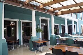 Chapmans Peak Hotel