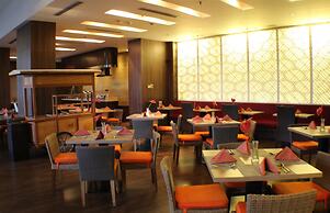 Hotel Santika Pandegiling Surabaya