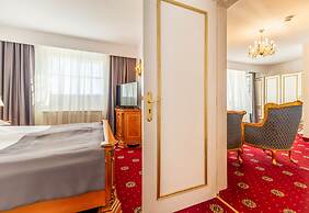 Hotel Imparatul Romanilor