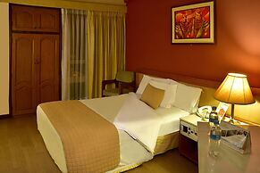 Cesars Plaza Hotel