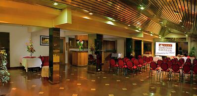 Cesars Plaza Hotel