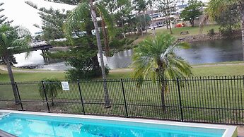 Le George Motel