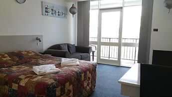 Le George Motel