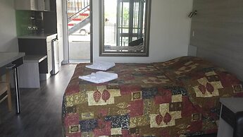 Le George Motel