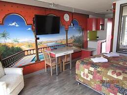 Le George Motel