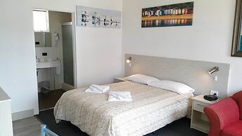 Le George Motel
