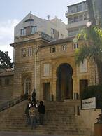 Charles Hotel