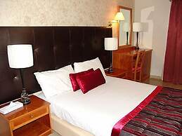 Charles Hotel