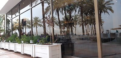 Gai Beach Resort Spa Hotel