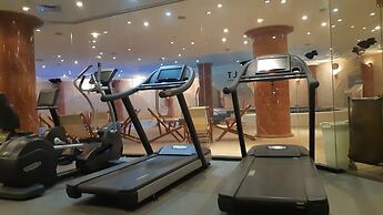 Gai Beach Resort Spa Hotel