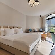 Gai Beach Resort Spa Hotel