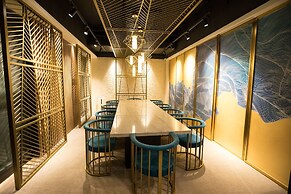 Hotel Golden Dragon