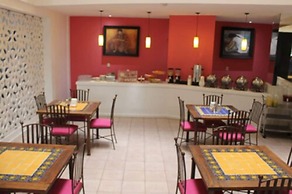 Hotel Real Azteca Boulevard
