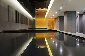 Hotel Hyundai by Lahan Ulsan