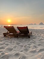 Tup Kaek Sunset Beach Resort