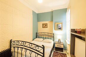 Levanten Hostel