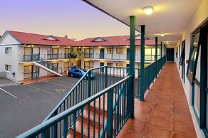 Academy at Botany Motor Inn