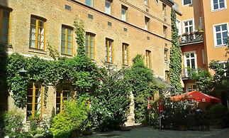 Hotel Fabrik