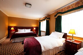 Riverbank House Hotel