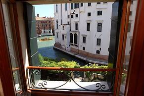 Pensione Accademia - Villa Maravege