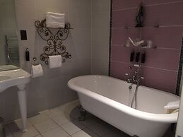 Orsett Hall Hotel