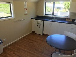 Fairway Motel and Apartments