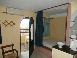Eliza Hotel