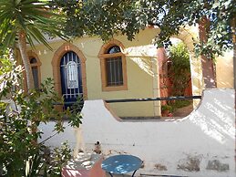 Eliza Hotel