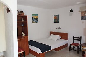 Eliza Hotel