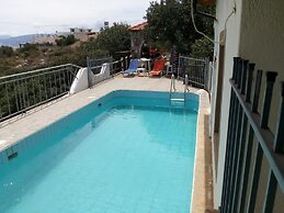 Eliza Hotel