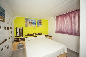 Eliza Hotel
