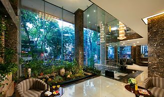 May De Ville Trendy Hotel & Spa