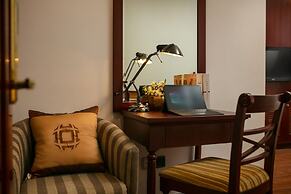 May De Ville Trendy Hotel & Spa