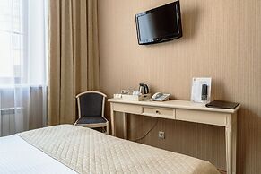 Aston Hotel
